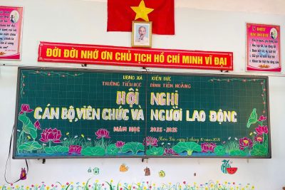 Hội nghị Cán bộ, viên chức, người lao động năm học 2025-2026 Trường Tiểu học Đinh Tiên Hoàng thành công tốt đẹp